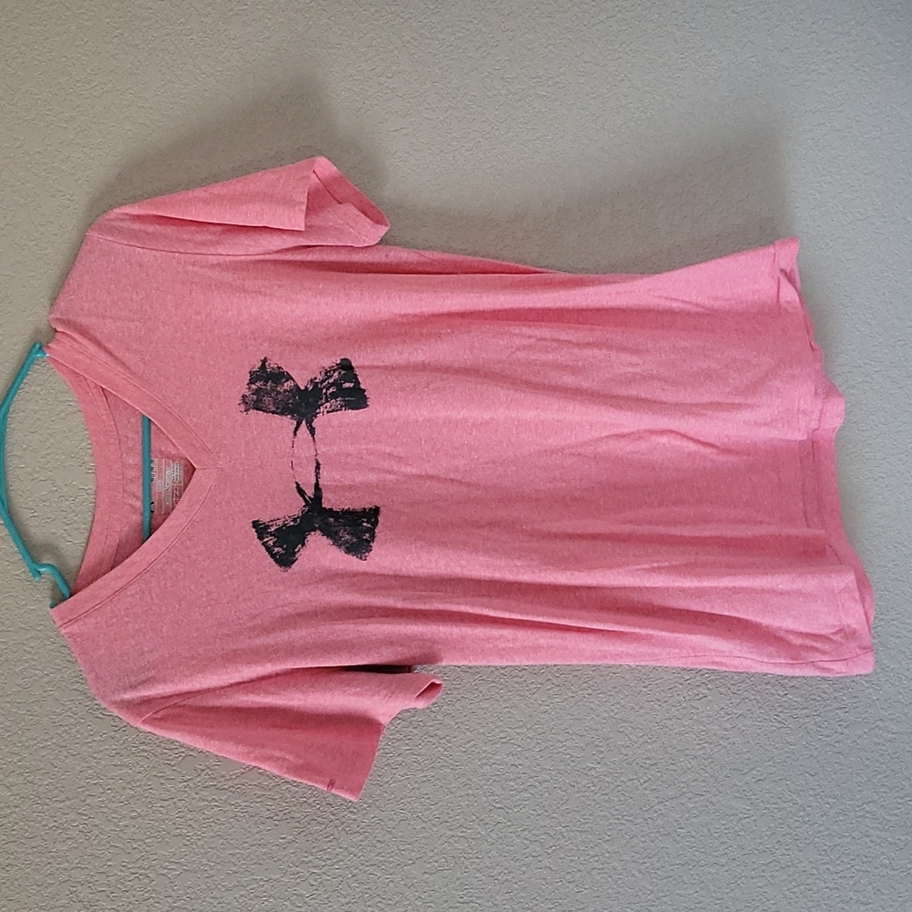 Under Armour tshirt